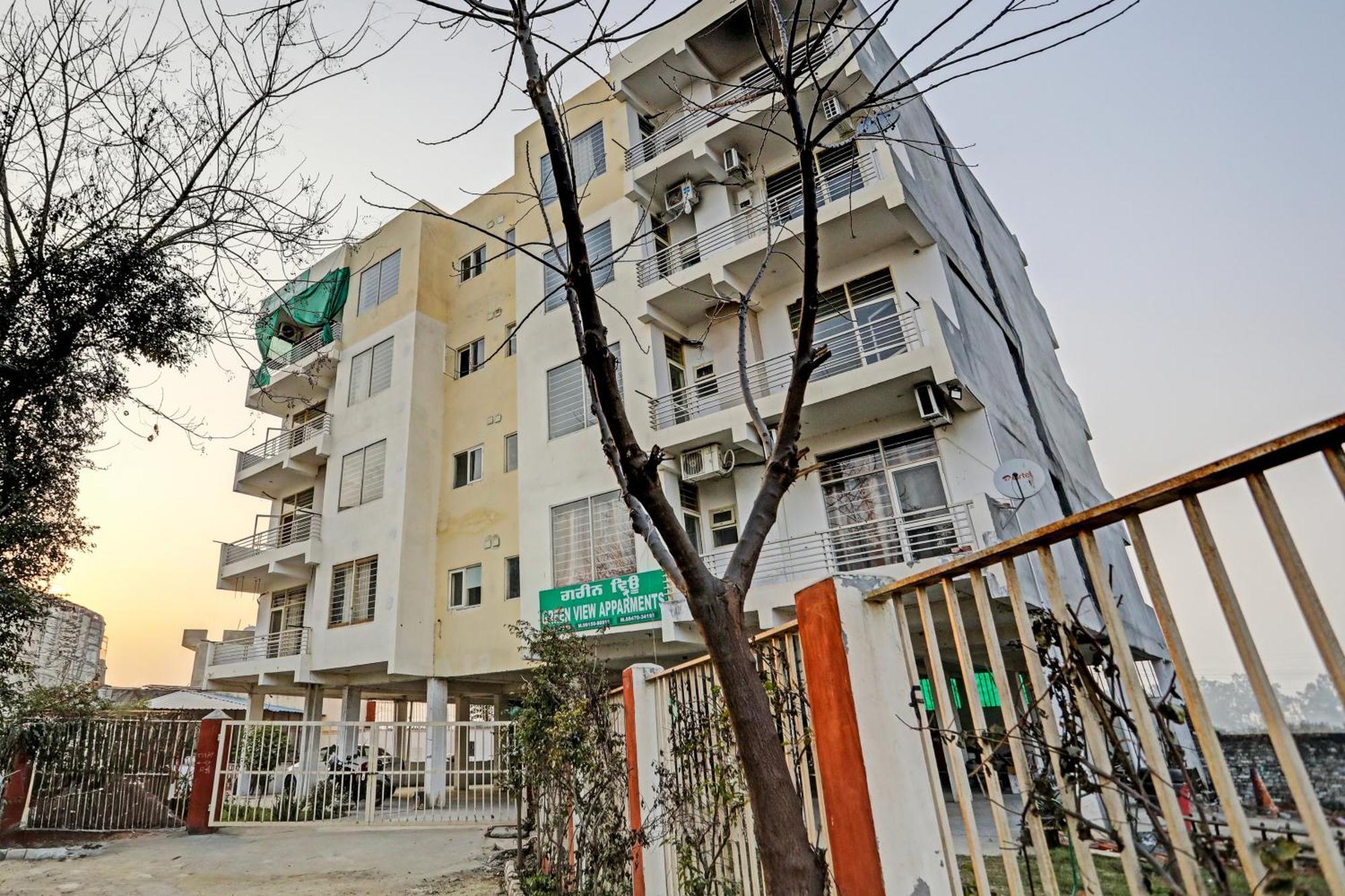 Oyo Home Green View Appartments Beas Екстер'єр фото