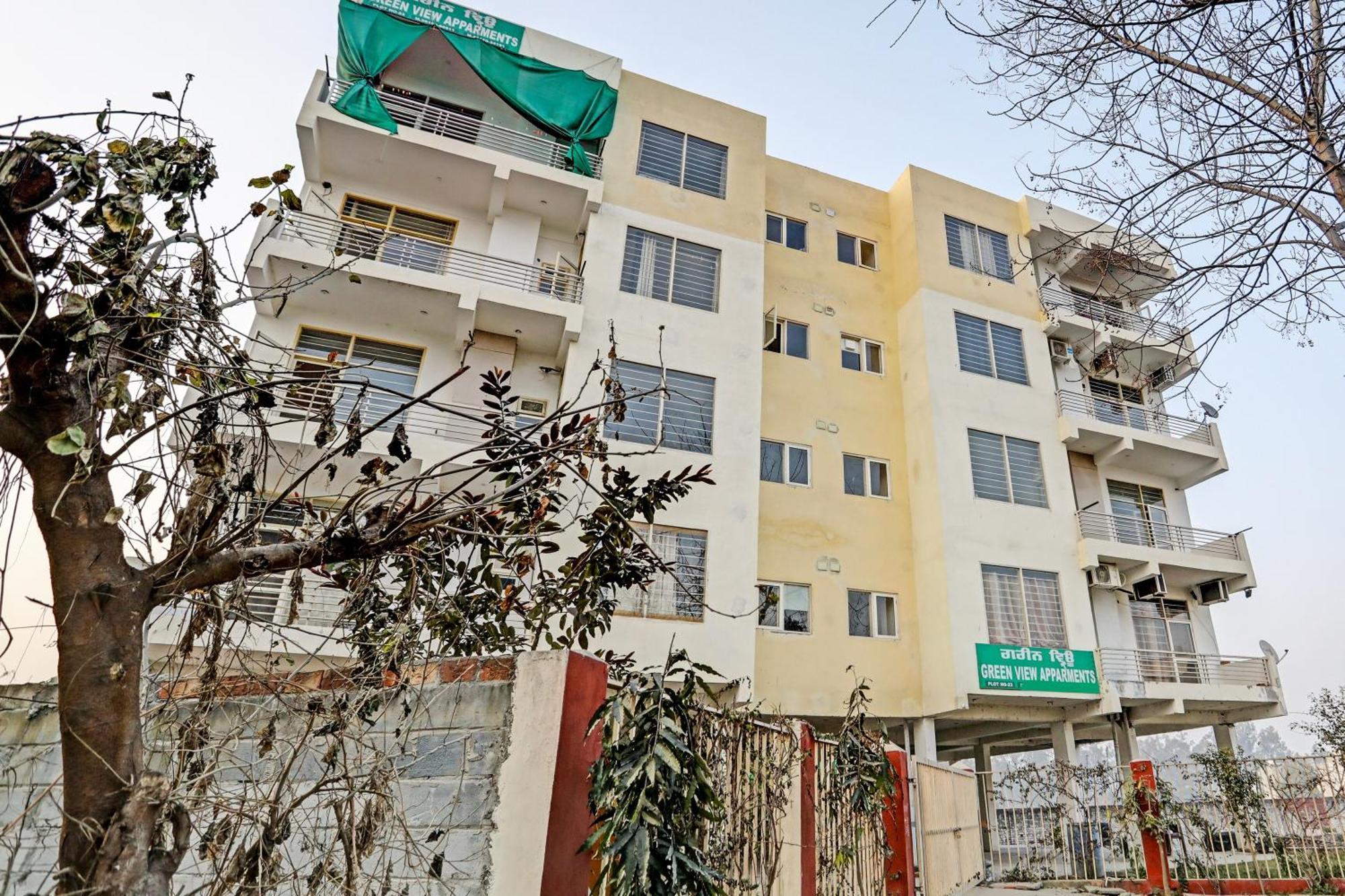 Oyo Home Green View Appartments Beas Екстер'єр фото
